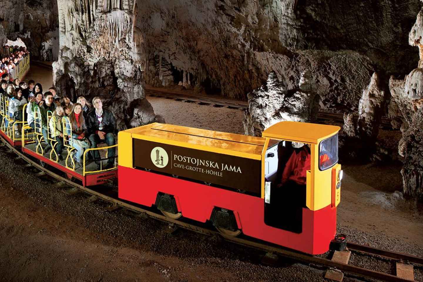 From Zagreb: Private Transfer to Ljubljana and Lake Bled