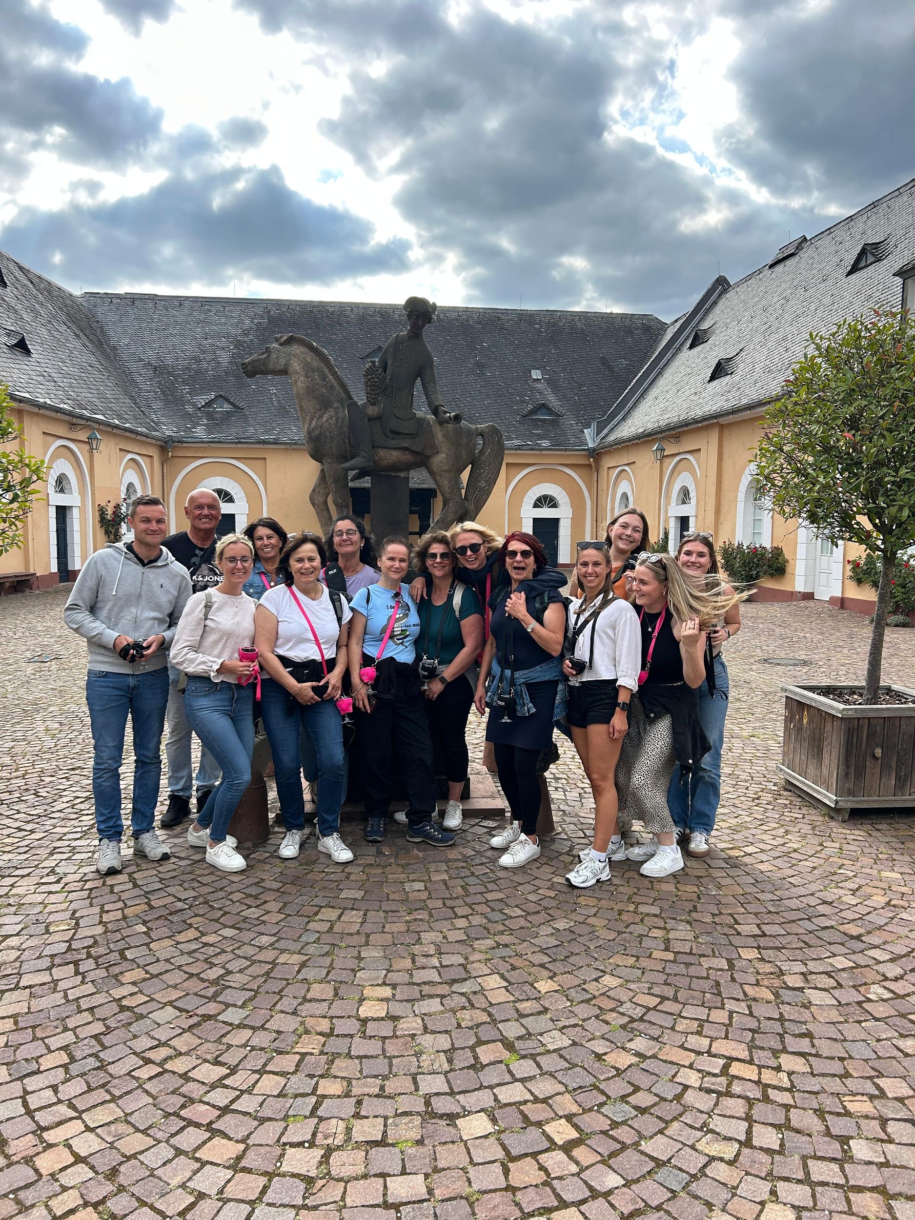 Johannisberg Rheingau: Weinprobe mit Kellerführung und Wanderung