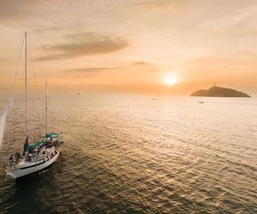 De Santa Marta: Passeio de veleiro ao pôr do sol com 2 bebidas
