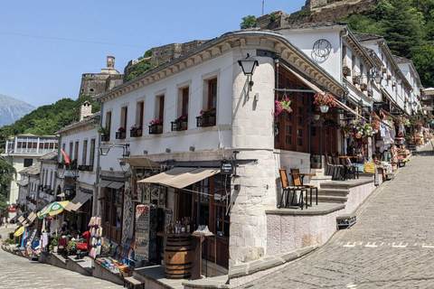 Sarandë/Ksamil: Tour Gjirokaster,Blue Eye & Lekursi Castle
