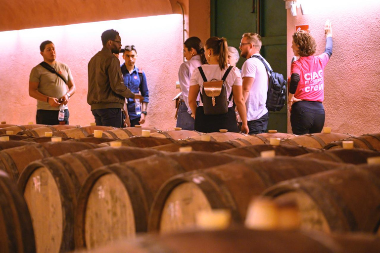 Florence: Vespa Tour with Winery Visit and Lunch Vespa Self-guided Small Group Tour - Spanish
