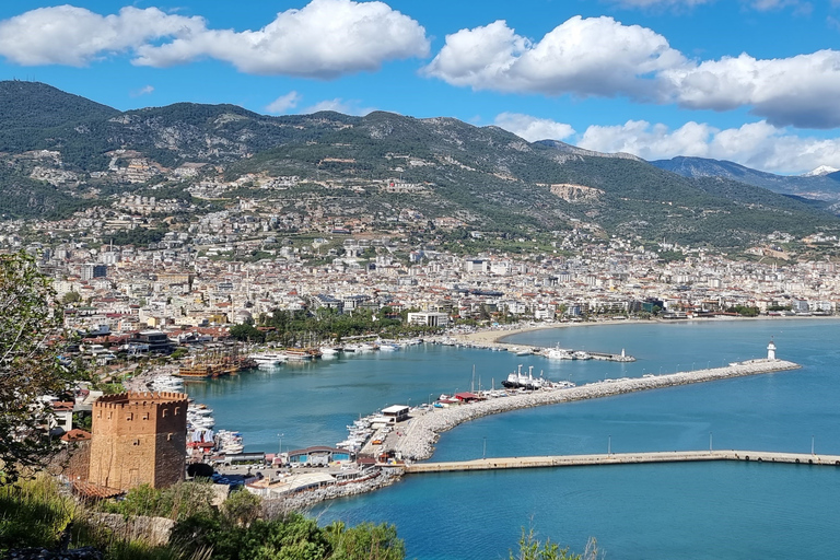 Alanya: tour della città con funivia, tour in barca e pranzo DimcayTour dei punti salienti di Alanya: Funivia, crociera in barca e attrazioni della città