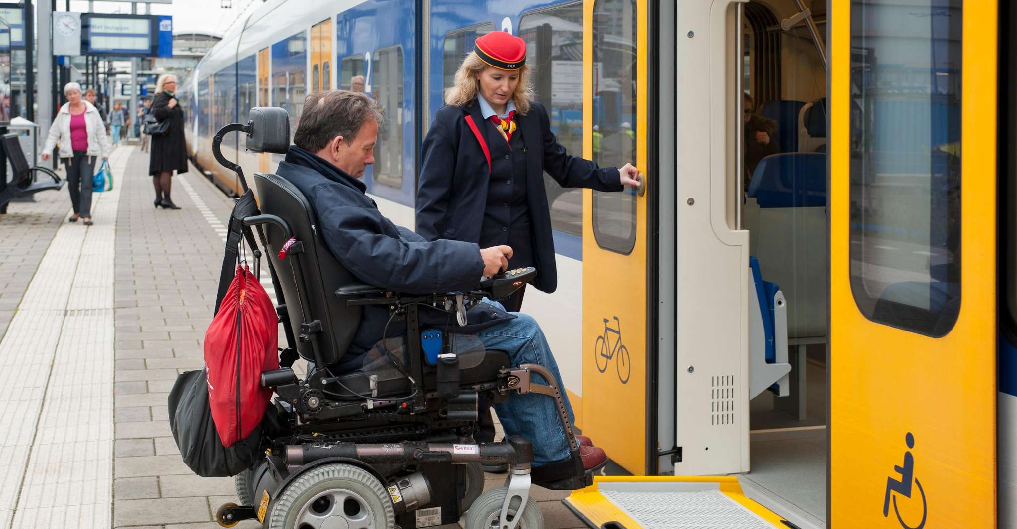 Amsterdam: Train transfer From/To Zaandijk Zaanse Schans photo 4