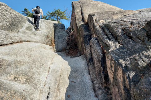 Randonnée dans les montagnes de Bukhansan - 6 heures