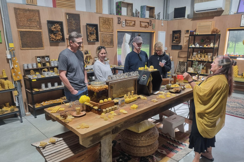 Auckland: Full-Day Jade Carving, Honey Tasting & Wine Tour