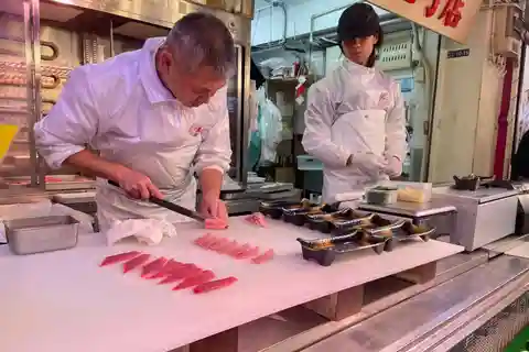 東京旧魚市場グルメツアー - 築地魚市場