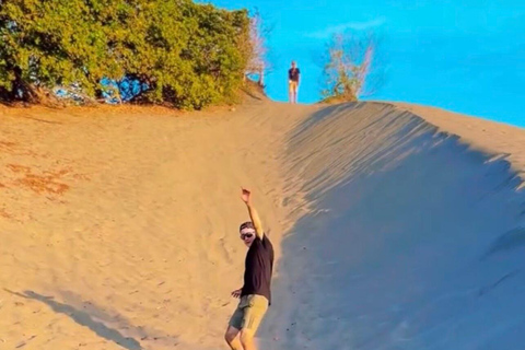 Yogyakarta : Sandboarding et coucher de soleil aux dunes de sable de ParangkusumoYogyakarta : Sandboard et coucher de soleil aux dunes de Parangkusumo