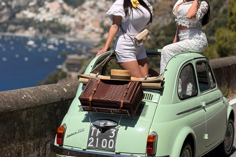 جولة تصوير سيارات مع سيارة كلاسيكية أيقونية في ساحل أمالفي