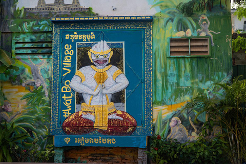 Siem Reap: City Highlights Tour & APOPO Hero Rat Experience Vespa Option + English Guide