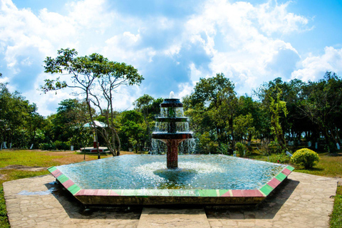 Trilhas Verdes de Shillong: Experiência de caminhada guiada com guia localTrilhas verdes de Shillong: experiência de trekking guiada com guia local