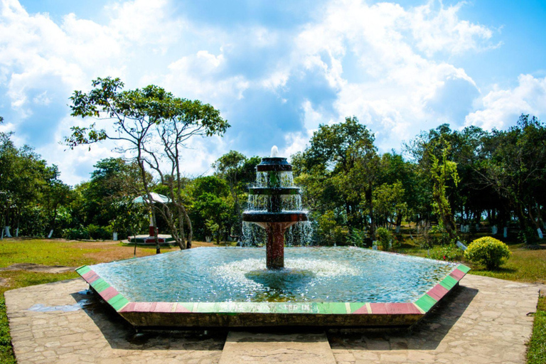 Trilhas Verdes de Shillong: Experiência de caminhada guiada com guia localTrilhas verdes de Shillong: experiência de trekking guiada com guia local