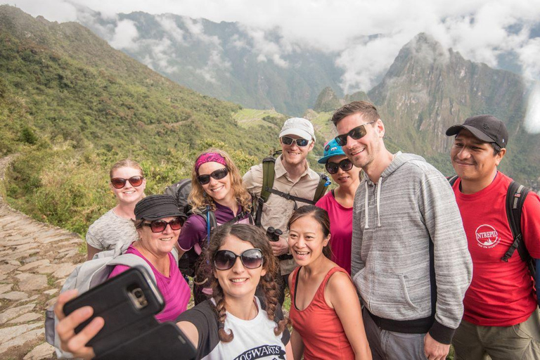 Cusco: 4-Day Inca Trail or Quarry Trail to Machu Picchu