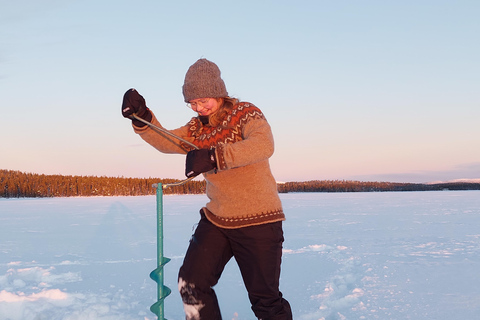Rovaniemi: Ice Fishing Trip with Guide
