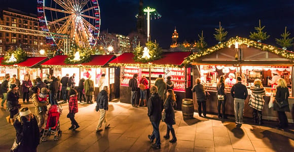 Edinburgh Christmas Market and Old Town Walking Tour Special