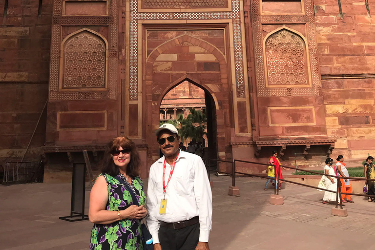 泰姬陵与阿格拉堡之旅（含标志性摄影环节）探索泰姬陵（仅限导览）