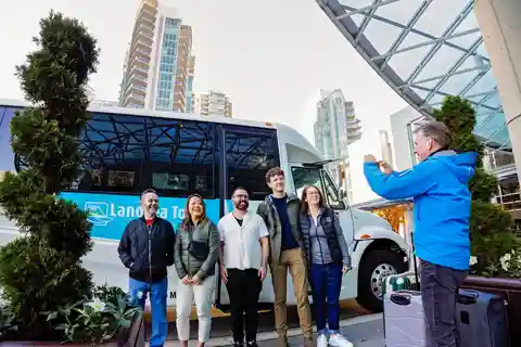 Vancouver: City Highlights Tour with Hotel Transfers