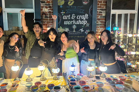 San Jose: laboratorio di lampade a mosaico turcheSan Jose: Laboratorio di lampade a mosaico turche