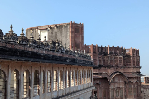 Private 6-Day Golden Triangle & Udaipur Luxury Tour Car + Guide + Monuments Tickets + 3 Star Accommodation