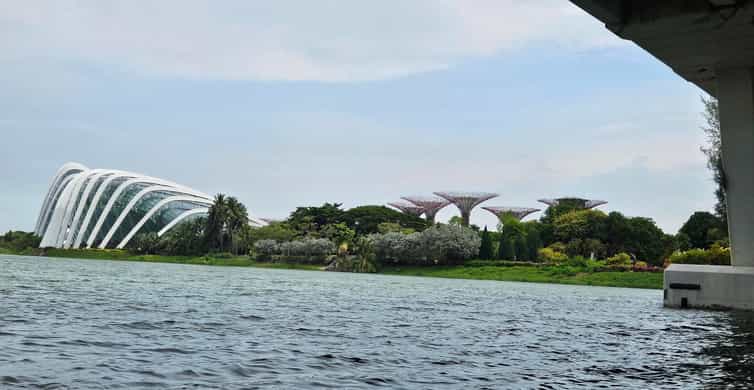 Singapore: Guided City Tour by Amphibious Duck Boat photo 7