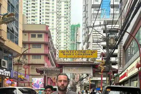 Manila: Pasig River Cruise, night market, chiatown food tour