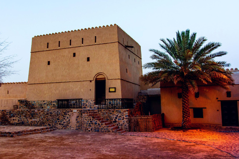 Dubaj: Hatta Heritage Village Tour z kajakarstwem