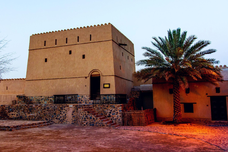 Dubaj: Hatta Heritage Village Tour z kajakarstwem