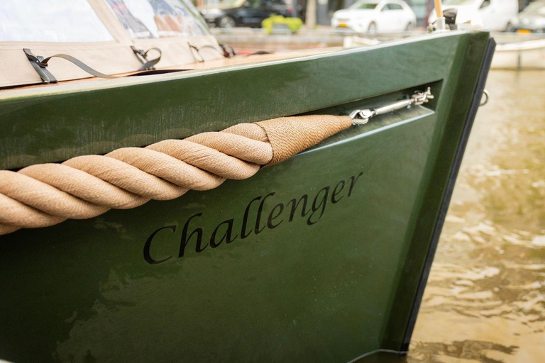 Amsterdam: Covered Heated Canal Cruise with Bitterballen