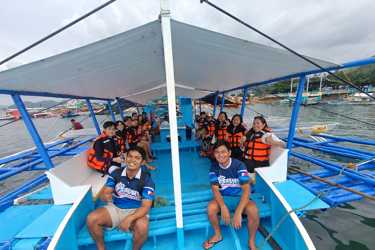 Coron: Private Boat Tour with Local Market Experience