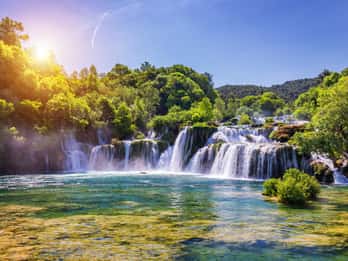 De Split: Cachoeiras de Krka, Primošten e viagem de 1 dia a uma adega