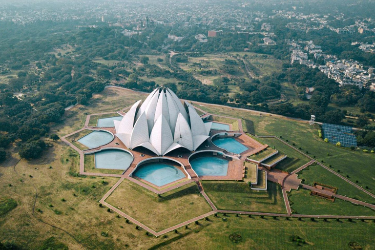 Delhi: Private geführte Stadtrundfahrt durch Alt- und Neu-DelhiPrivate Stadtrundfahrt mit Auto, Reiseführer und Eintritten zu den Monumenten