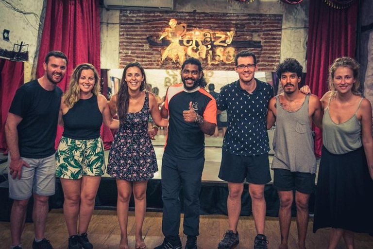 Cartagena: Salsa Class and Bar Hopping Tour with Drinks
