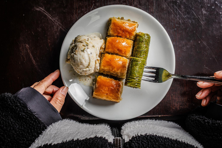 Istanbul: Baklava Backstreets Food Tour with 12+ Tastings