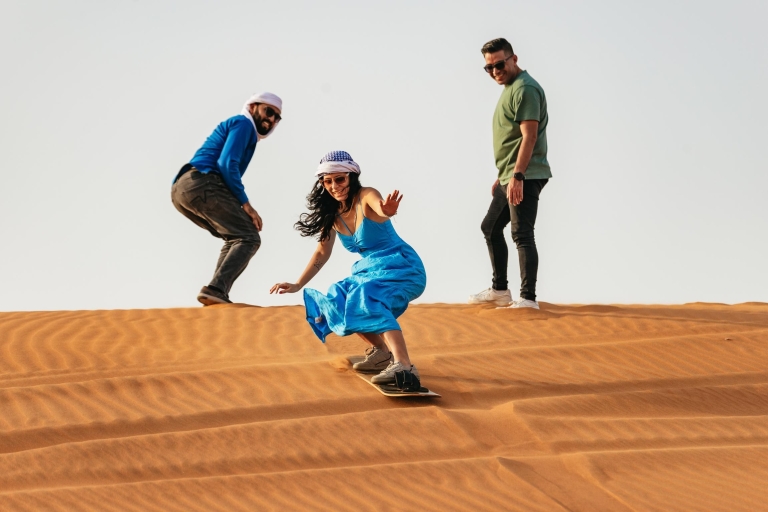 Dubaj: ekstremalne safari po pustyni, sandboarding i grillSafari na pustyni z kolacją – pojazd prywatny i stół VIP