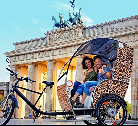 Full-Day Rickshaw Tour: An Adventure Full of Culture and Delight! with Hotel Pickup