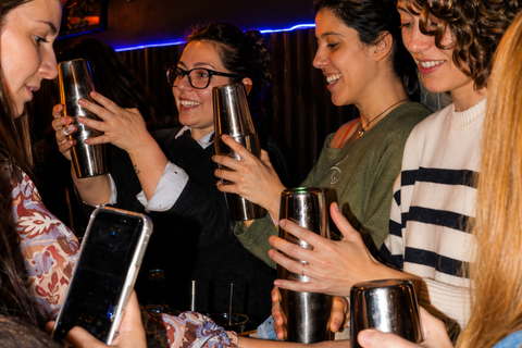 Cocktail Class in Madrid: Shake, Drink & Party