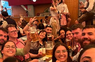 Oktoberfest-Erlebnis: Führung, Mittagessen & Bier