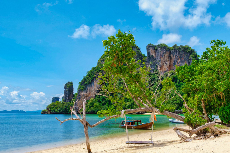 Krabi: Private Long-Tail Boat Tour to Hong Island