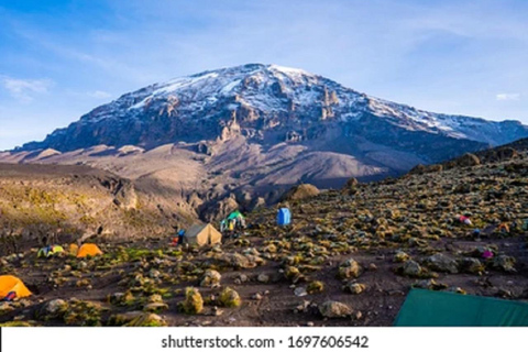 EXPERIENCE 5 DAYS MT.KILIMANJARO HIKING TOUR : MARANGU ROUTE