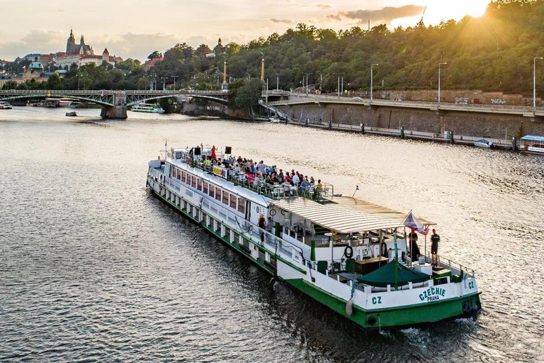 Prague : Dîner-croisière sur la rivière Vltava