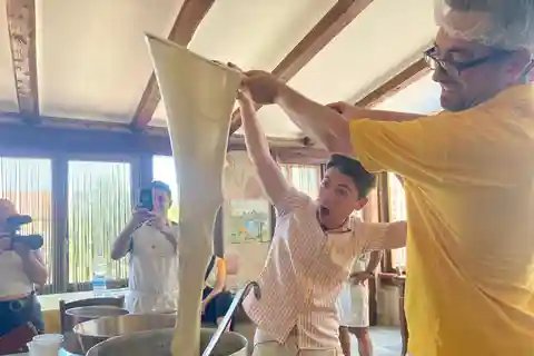 Corso di cucina amalfitana: Tiramisù, mozzarella e pasta