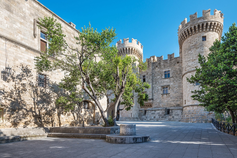 Visita guiada a pie del casco antiguo de Rodas en grupo reducidotickets de entrada al tour a pie