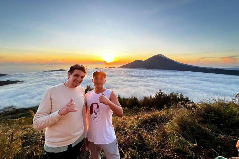 Guia do nascer do sol em Batur e fontes termais naturaisGuia do nascer do sol de Batur