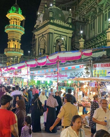 Visit Street Food and Night Markets in Dongri, Mumbai, India