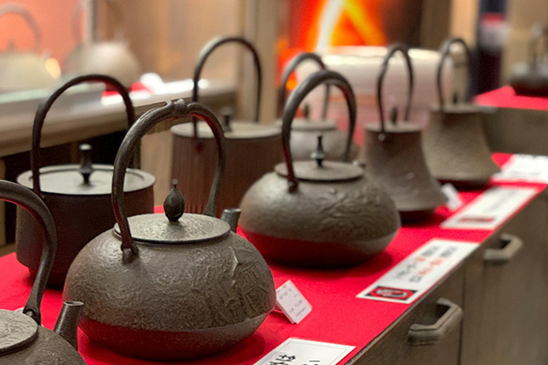 Osaka: 2-Hour Highlights & Hidden Gems Walking Tour
