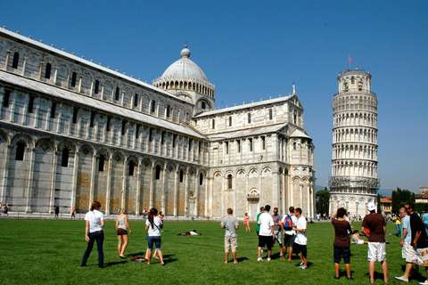 Descubre la Catedral, el Baptisterio y la Torre Inclinada de Pisa