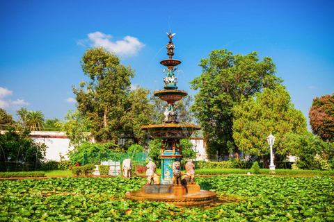 Udaipur: Old City Walking Tour with Local Guide