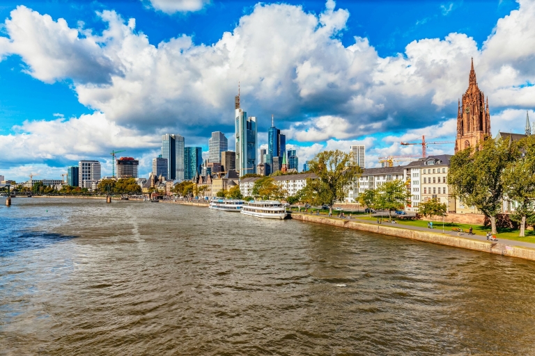 Crucero turístico por Frankfurt: 1 o 2 horasCrucero turístico por Frankfurt de 100 minutos
