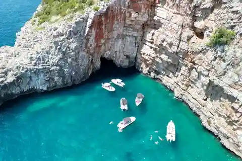 Kotor : Tour en bateau privé - Grotte bleue - Notre-Dame-des-Roches