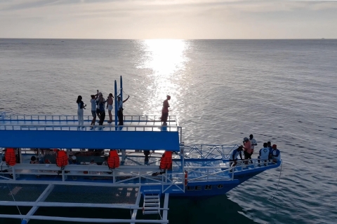 Crucero al atardecer por el ritmo de la isla de Boracay