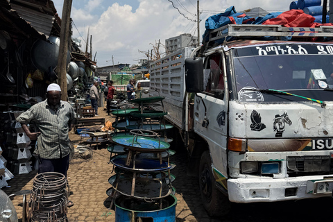 Addis Ababa: Guided Hop-On Hop-Off Tour with Guide
